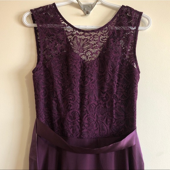 Lace Dress - Picture 3 of 7